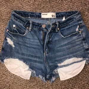 Garage SIZE 1 high waisted jean shorts
